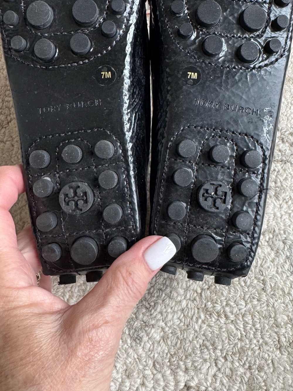 EUC Tory Burch Kendrick Moccasin Driving Shoe In Black Patent - Picture 11 of 12